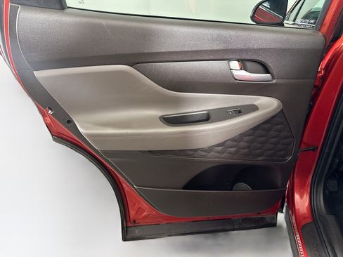 Used 2020 Hyundai Santa Fe SE image 24