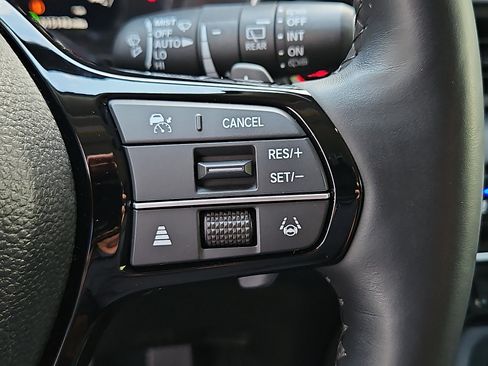 Used 2024 Honda Pilot Elite image 16