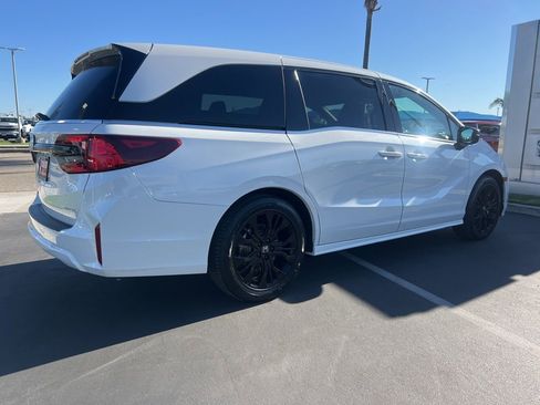 Used 2025 Honda Odyssey Sport-L image 10