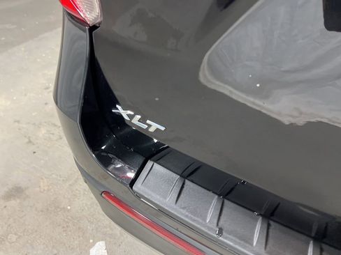 Used 2024 Ford Explorer XLT w/ Equipment Group 202A image 17