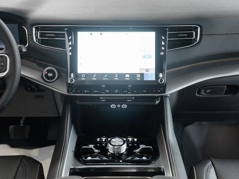 New 2026 Jeep Grand Wagoneer 4WD image 22