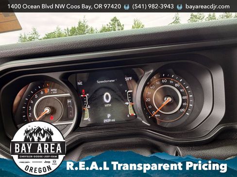Used 2025 Jeep Gladiator Sport AWD/4WD image 9