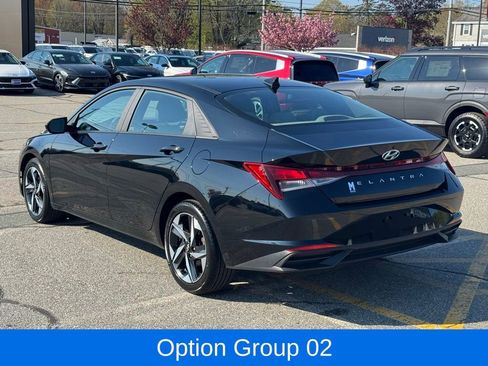 Used 2023 Hyundai Elantra SEL w/ Convenience Package FWD image 3