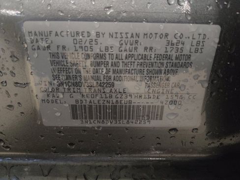 Used 2025 Nissan Versa S FWD image 33