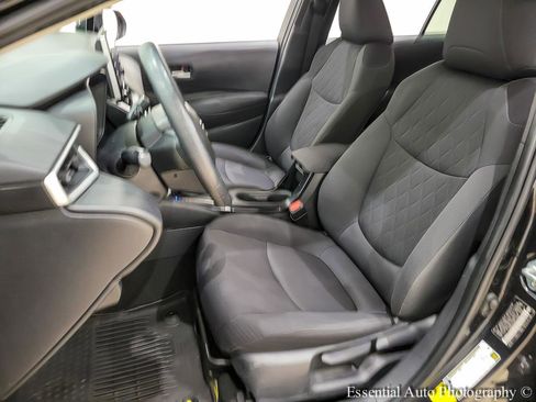 Used 2021 Toyota Corolla LE image 12
