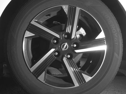 Used 2025 Nissan Sentra SV image 14