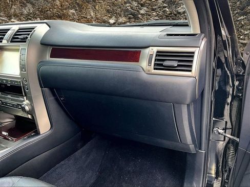 Used 2016 Lexus GX 460 w/ Premium Package image 15