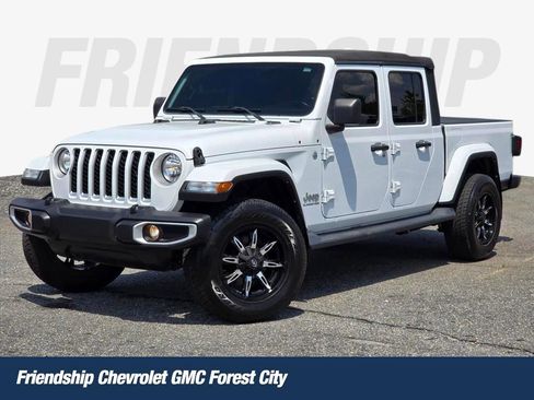 Used 2021 Jeep Gladiator Overland w/ Trailer Tow Package AWD/4WD image 1