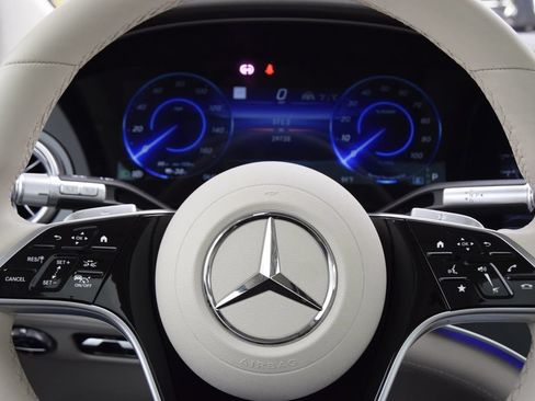 Certified 2023 Mercedes-Benz EQS 580 4MATIC SUV image 23