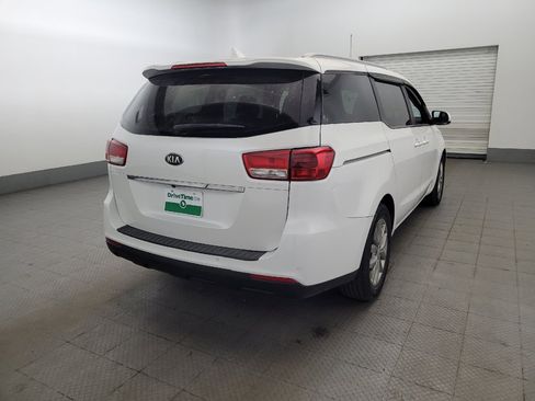 Used 2019 Kia Sedona EX FWD image 7