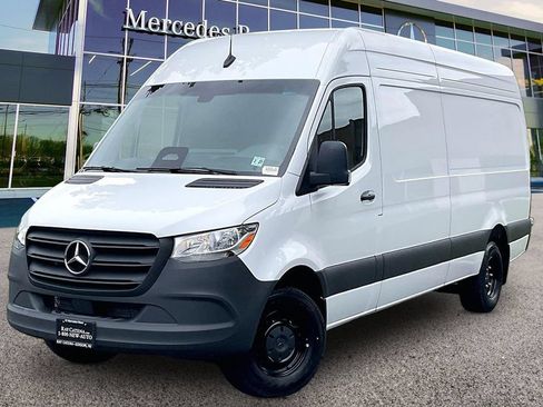 Used 2026 Mercedes-Benz Sprinter 3500 image 8