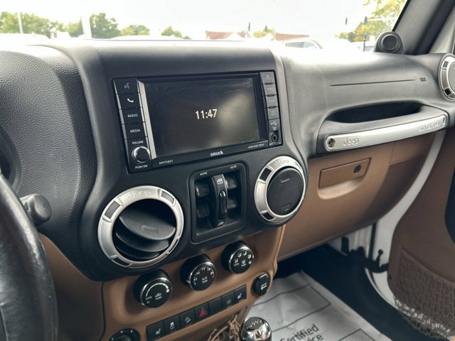 Used 2013 Jeep Wrangler Unlimited Sahara w/ Connectivity Group AWD/4WD image 34