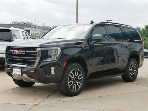 Used 2022 GMC Yukon AT4 image 3