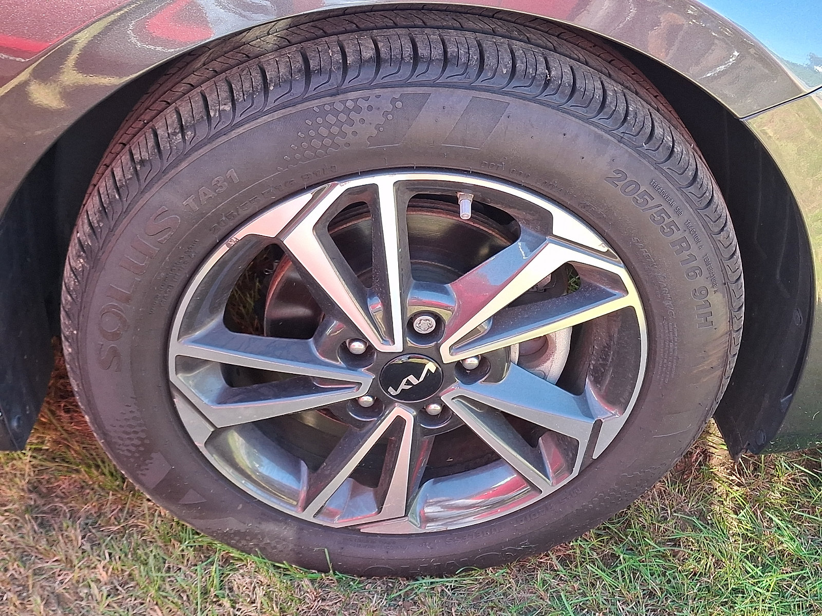 Used 2023 Kia Forte LXS FWD image 8