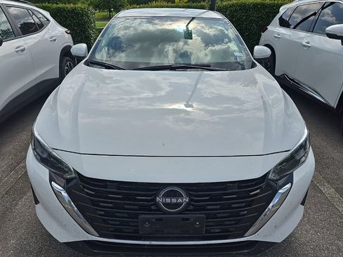 Used 2024 Nissan Sentra SV FWD image 3