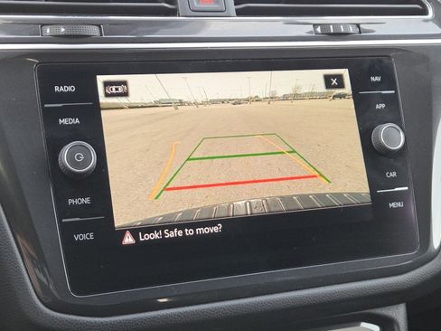 Used 2022 Volkswagen Tiguan SEL R-Line image 10