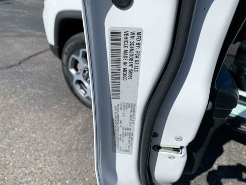 Used 2022 Jeep Compass Trailhawk AWD/4WD image 32