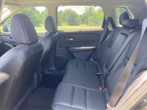 Used 2023 Nissan Rogue SL w/ SL Premium Package FWD image 4