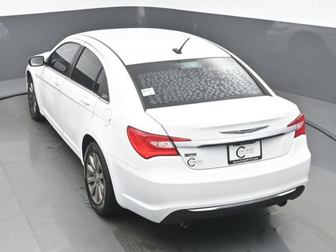 Used 2014 Chrysler 200 Touring image 39