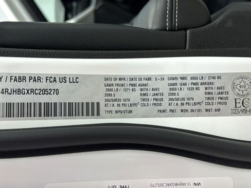 Certified 2024 Jeep Grand Cherokee Limited w/ Luxury Tech Group II AWD/4WD image 27