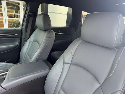 Certified 2023 Buick Enclave Essence FWD image 26