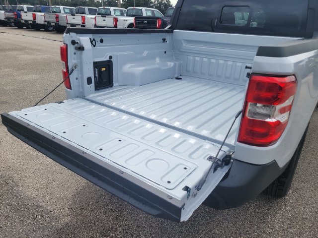 New 2026 Ford Maverick XLT w/ XLT Luxury Package FWD image 10