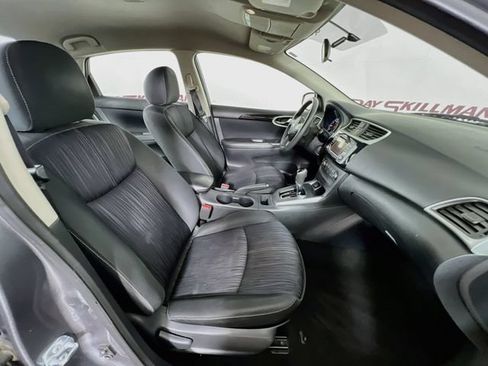 Used 2017 Nissan Sentra SV FWD image 33