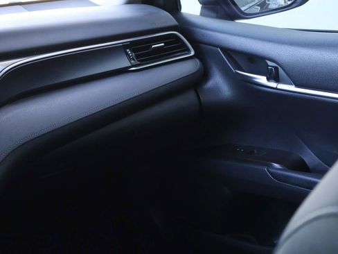 Used 2021 Toyota Camry LE image 15
