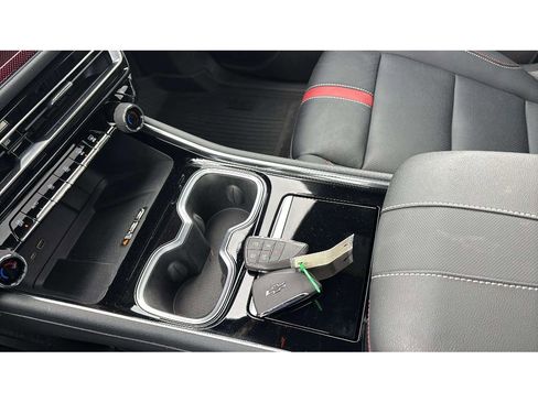 Used 2024 Chevrolet Traverse RS w/ LPO, Floor Liner Package image 23