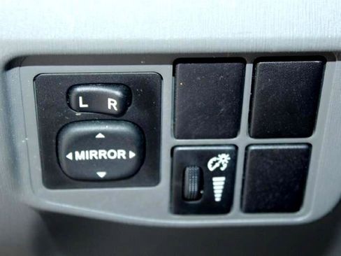 Used 2010 Toyota Prius image 19