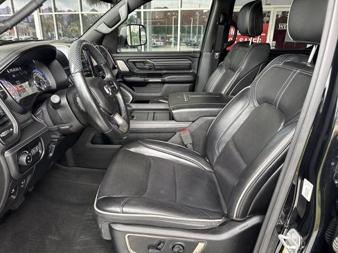 Used 2020 RAM 1500 Limited w/ Black Appearance Package AWD/4WD image 18