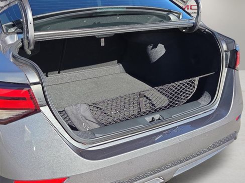 Used 2021 Nissan Sentra SR w/ Lighting Package image 9