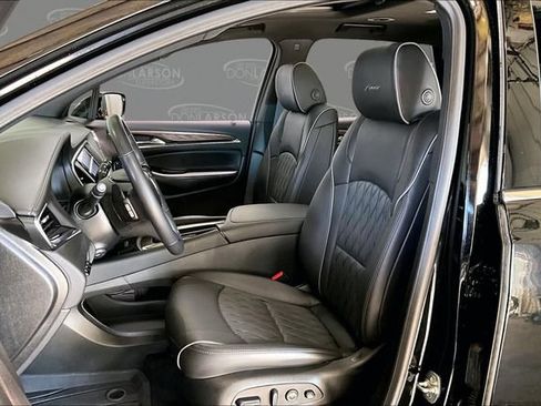 Certified 2024 Buick Enclave Avenir w/ Trailering Package, 5000 lbs. AWD/4WD image 13