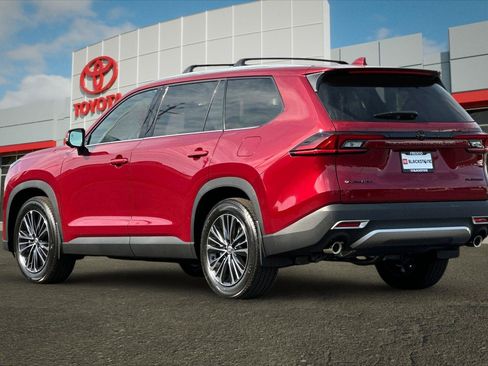Certified 2026 Toyota Grand Highlander AWD Hybrid image 5
