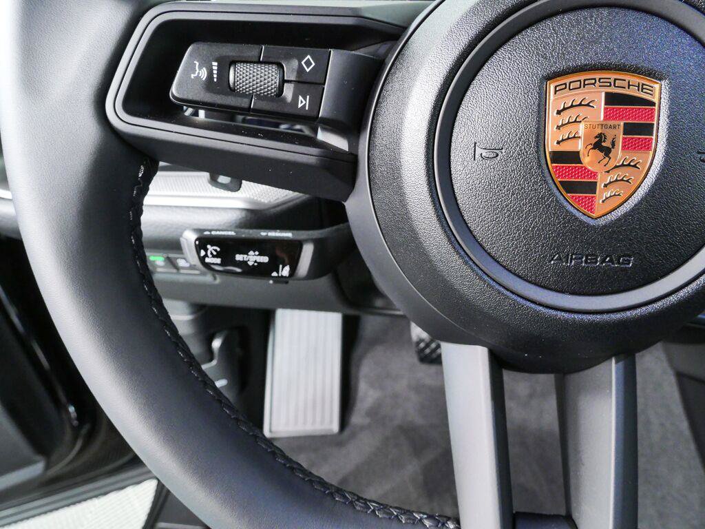 New 2026 Porsche Cayenne AWD/4WD image 10