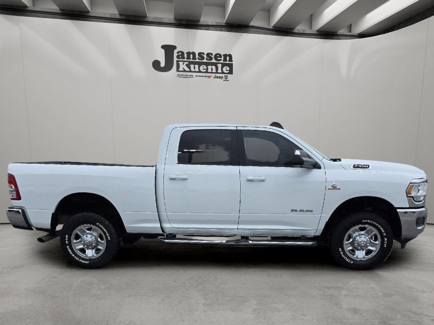 Used 2022 RAM 2500 Big Horn AWD/4WD image 5