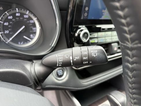 Used 2020 Toyota Highlander Limited image 37