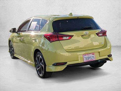 Used 2017 Toyota Corolla iM image 8