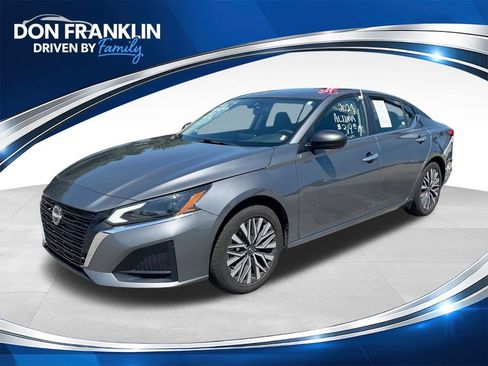 Used 2024 Nissan Altima 2.5 SV FWD image 1