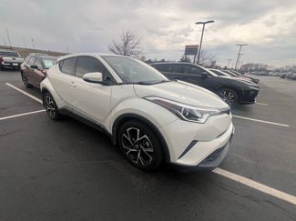 Used 2018 Toyota C-HR XLE video 1