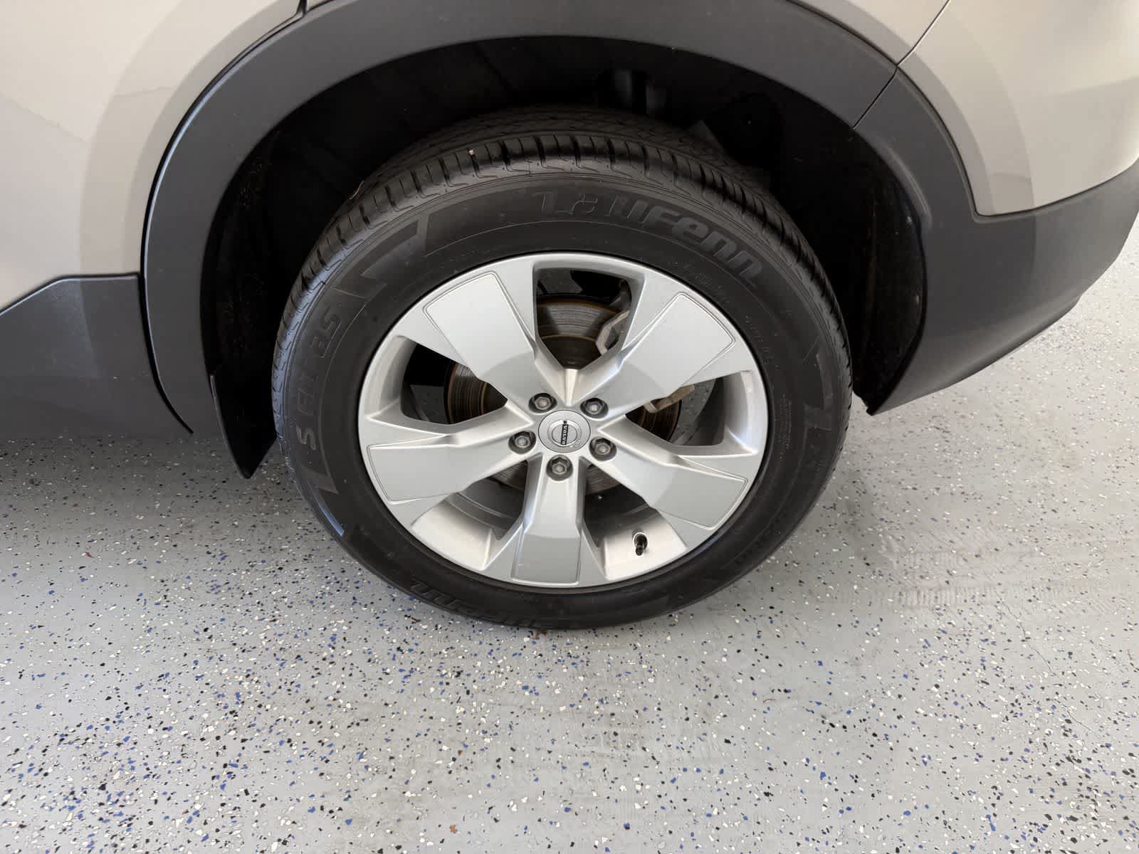 Used 2022 Volvo XC40 T4 Momentum FWD image 25