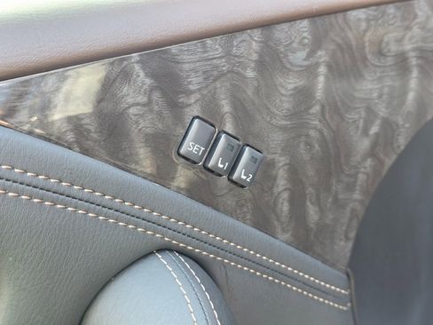 Used 2024 Nissan Armada Platinum w/ Captain's Chairs Package image 22