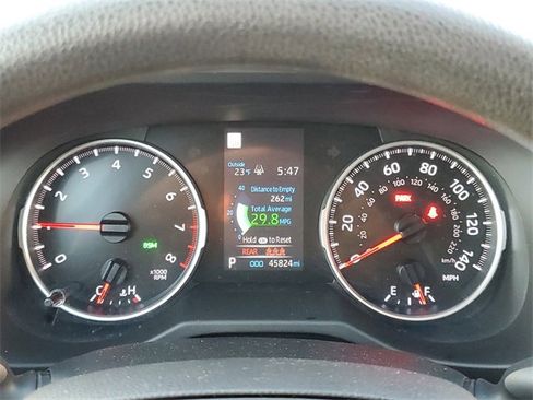 Used 2022 Toyota RAV4 LE image 16