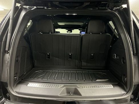 Certified 2025 GMC Yukon AT4 Ultimate w/ LPO, Floor Liner Package AWD/4WD image 27