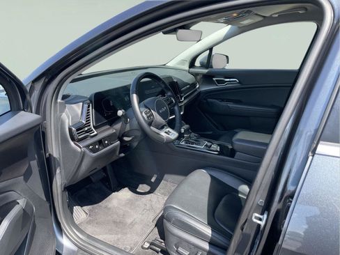 Used 2024 Kia Sportage EX FWD image 11