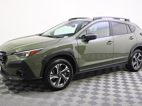 Used 2026 Subaru Crosstrek 2.0i Premium AWD/4WD image 2