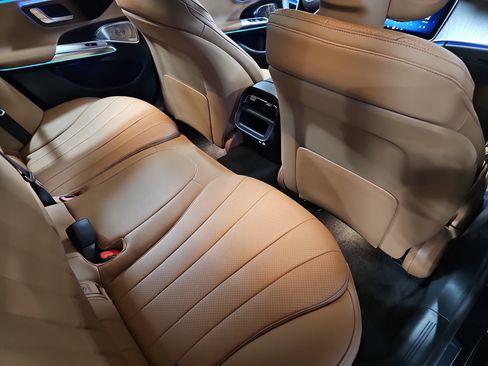 New 2026 Mercedes-Benz E 350 4MATIC Sedan image 11