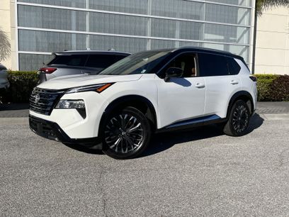 Used 2025 Nissan Rogue Platinum w/ Tech Package