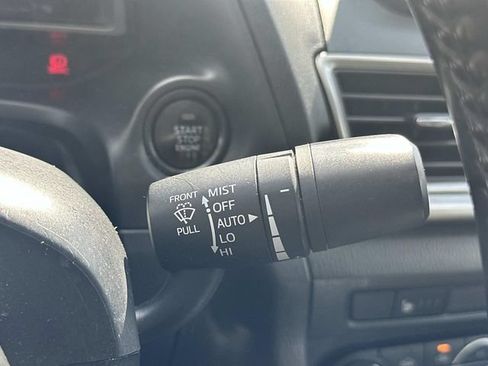 Used 2018 MAZDA MAZDA3 Touring FWD image 29
