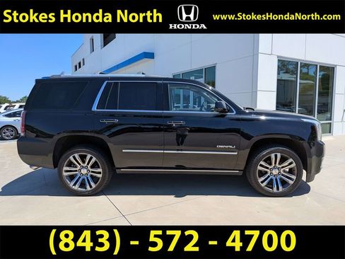 Used 2019 GMC Yukon Denali w/ Denali Ultimate Package AWD/4WD image 12